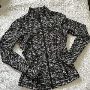 Lululemon Athletic Zip Up size 6